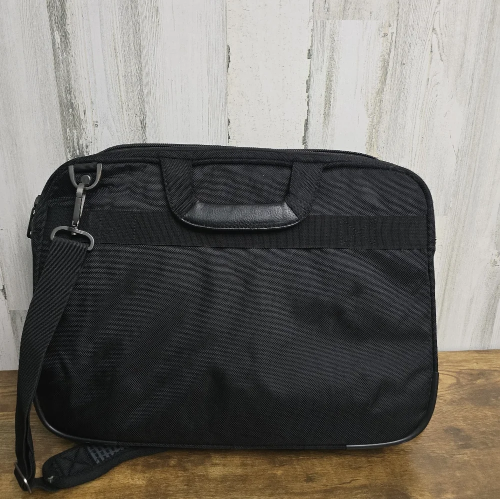 Kenneth Cole Reaction Black Laptop Bag